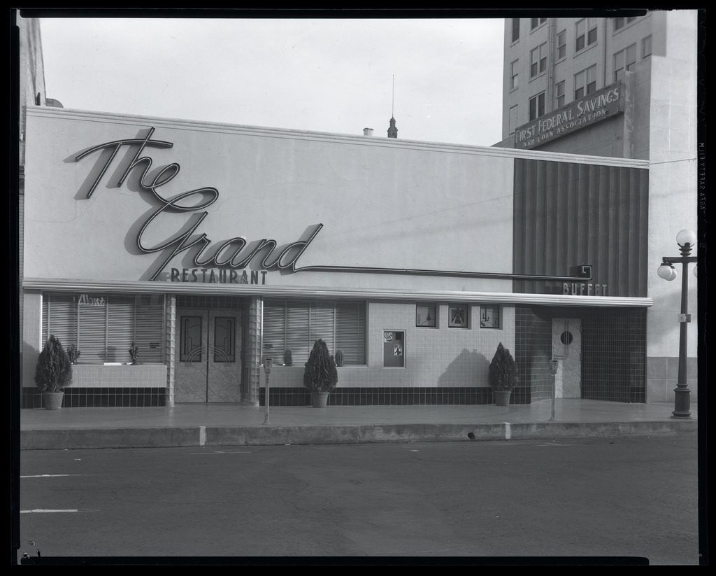 The Grand, 1941. Credit: McCulloch Brothers Inc.