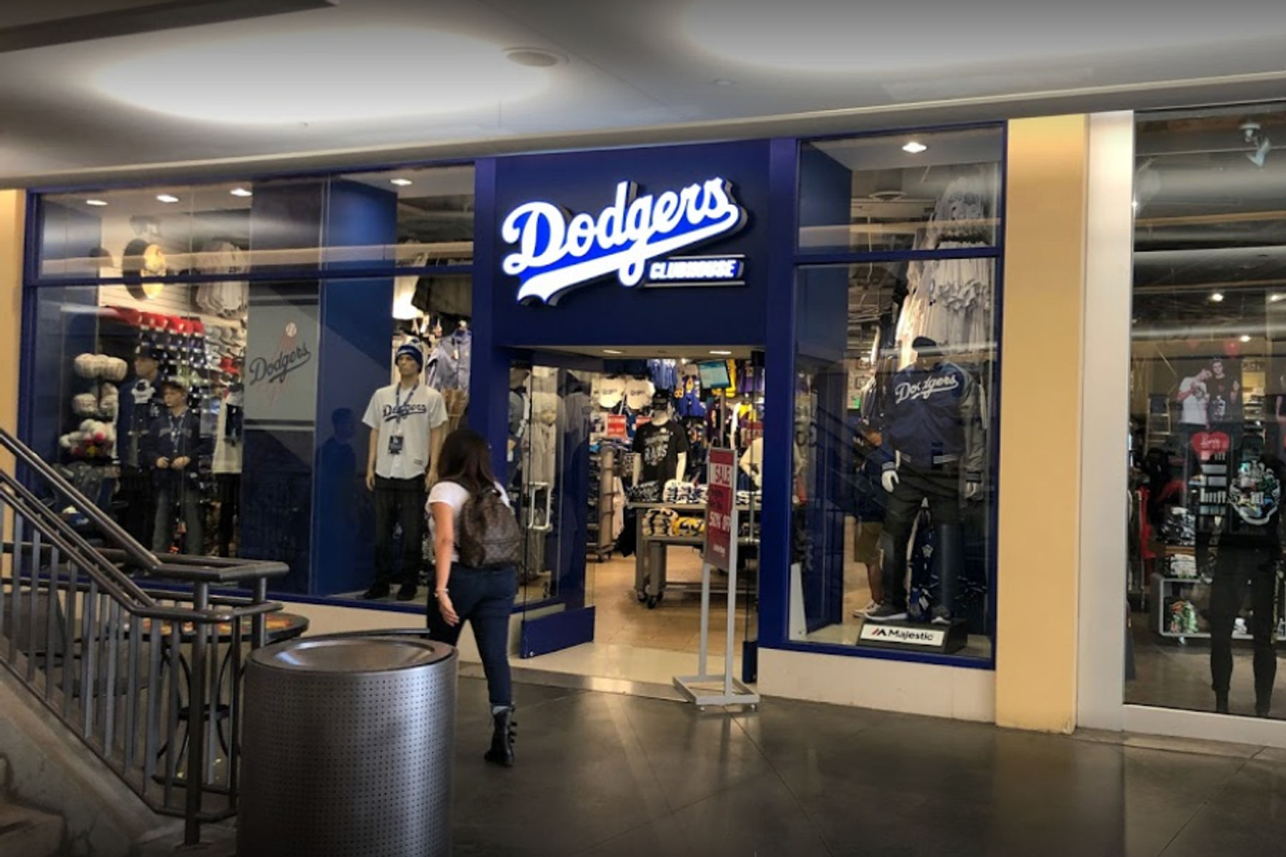 Dodgers Clubhouse  The Hollywood Partnership