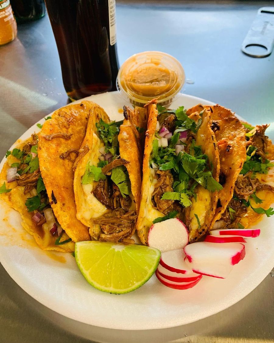 Tacos y Birria Sinaloa