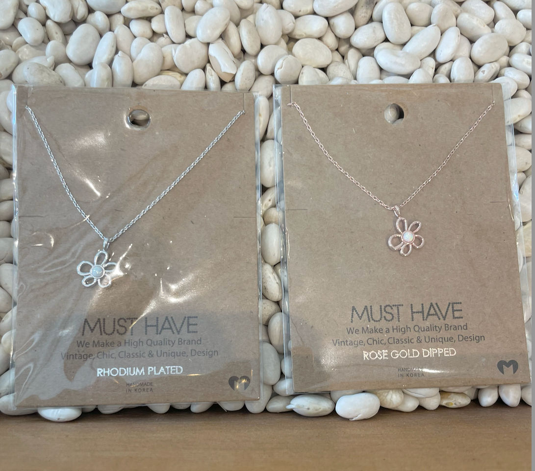 Matching Flower Necklaces from Shoe Fly