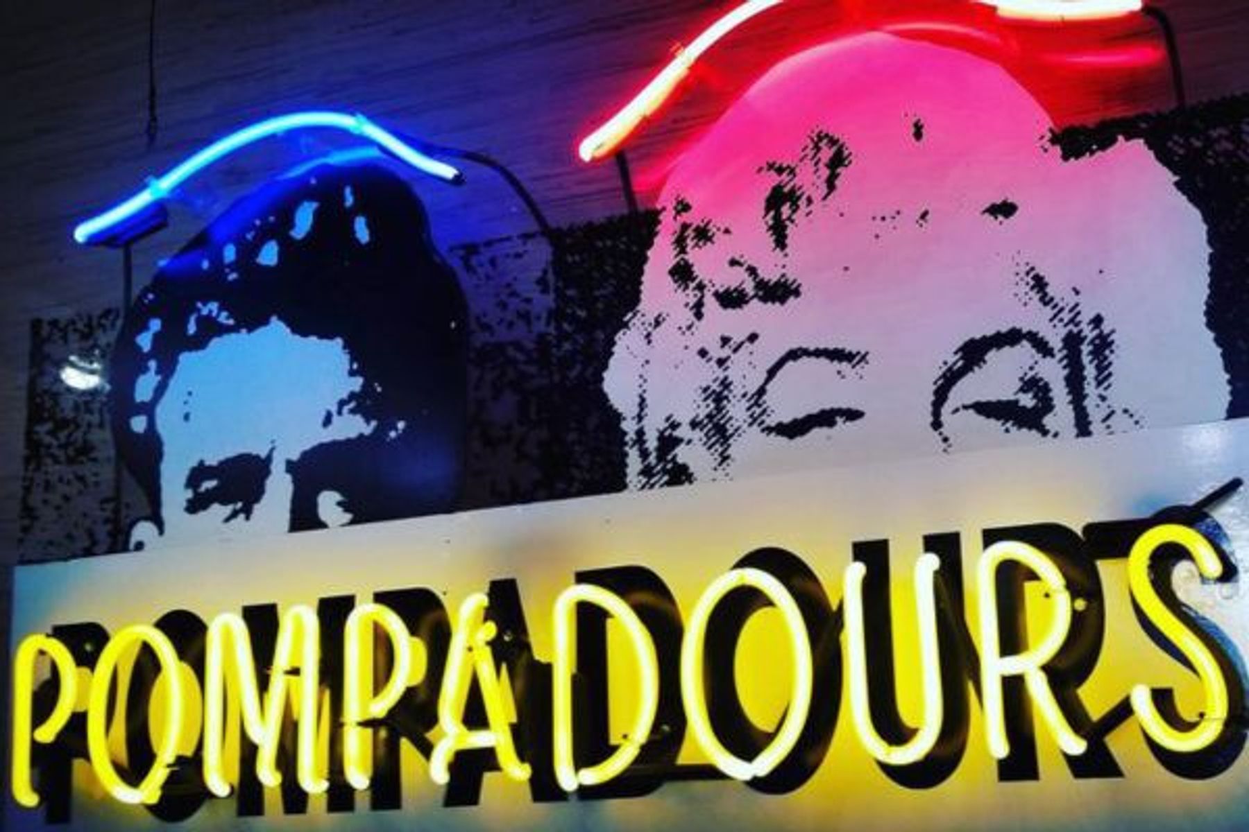 Pompadours sign