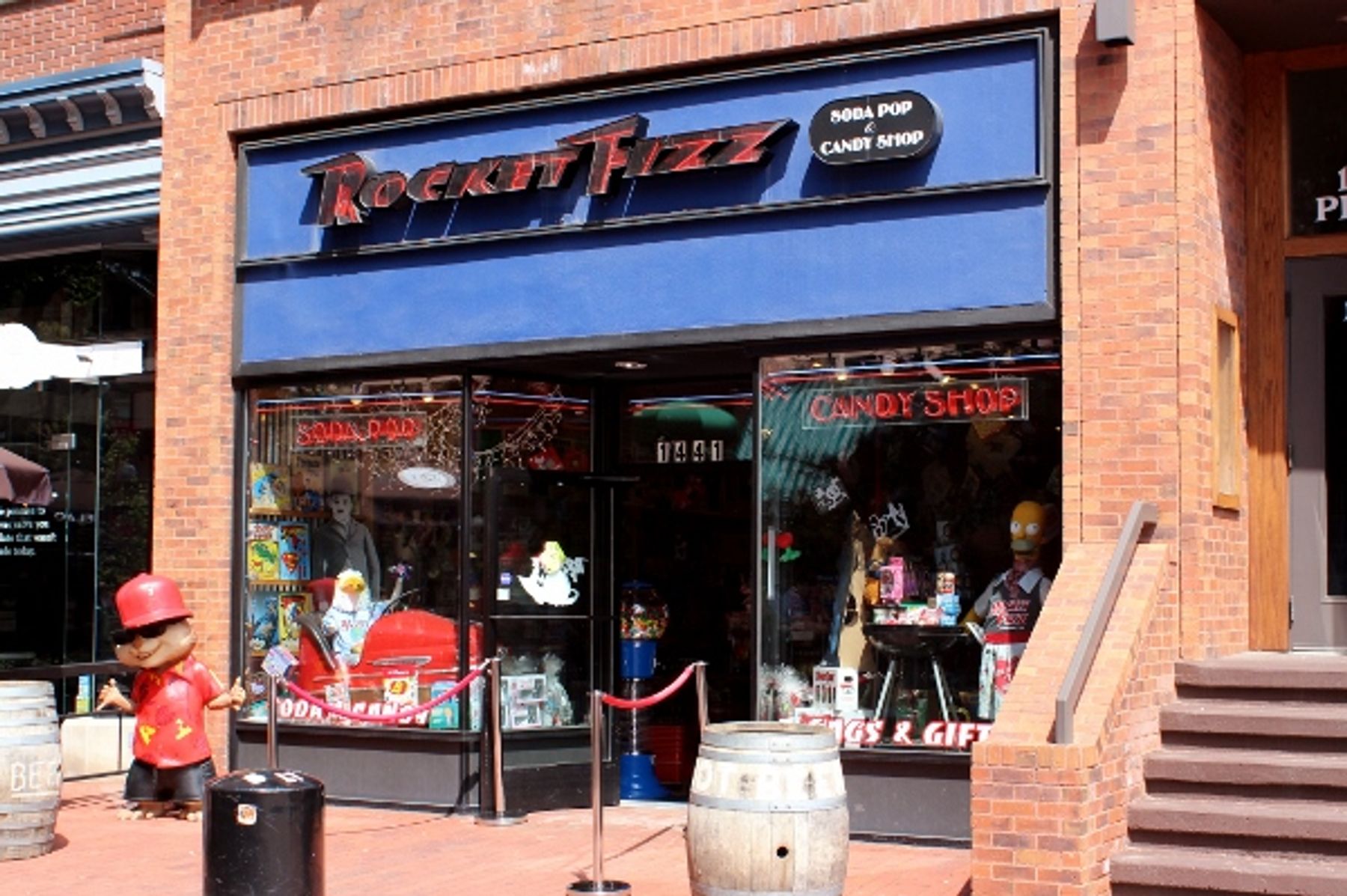 Rocket Fizz Denver, Rocket Fizz is a boutique candy store c…