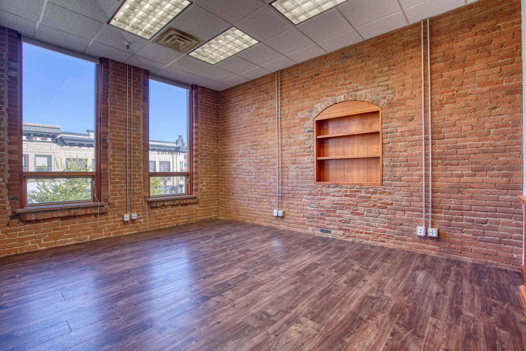 interior shot of 1136 pearl office space