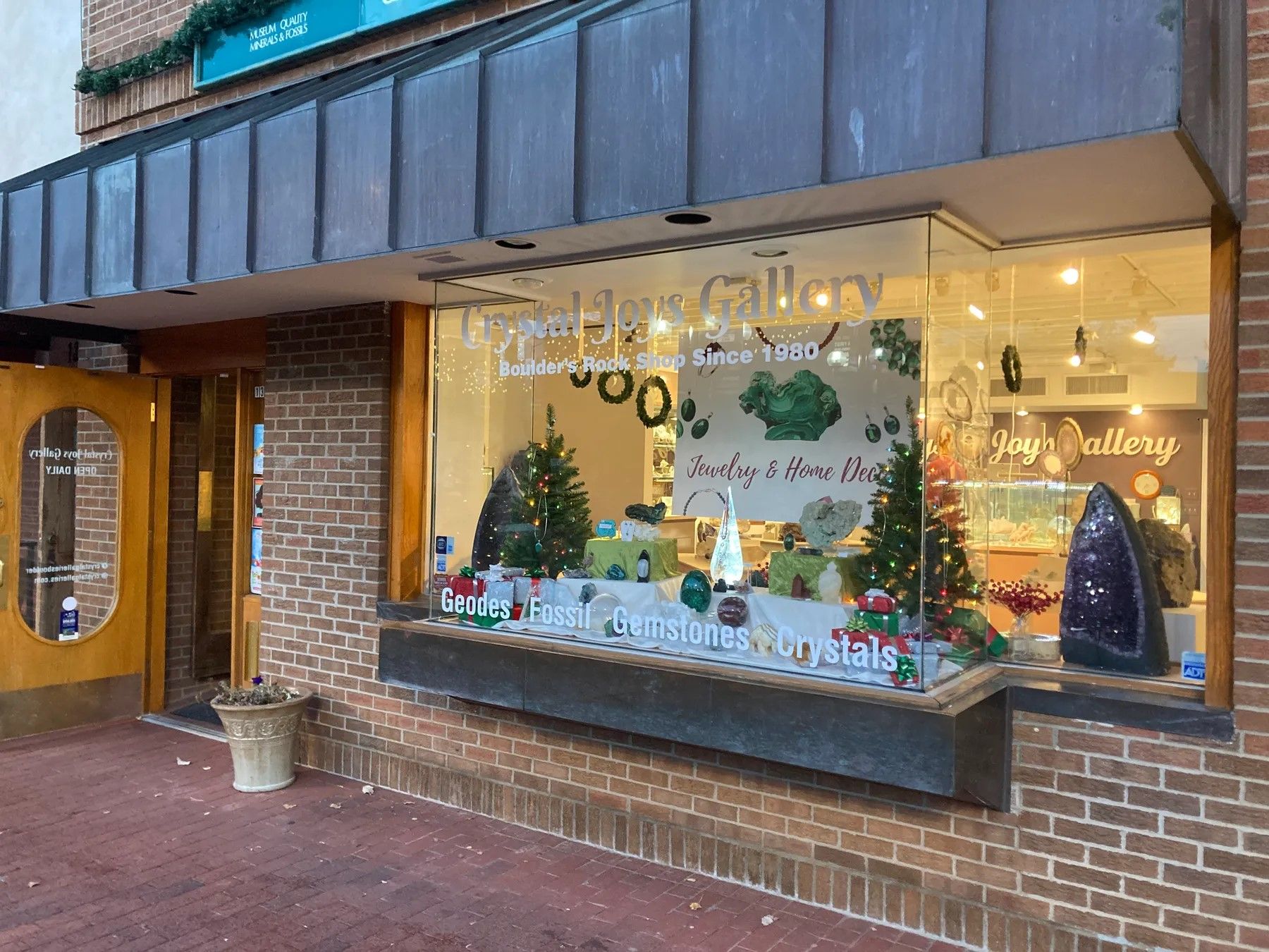 Retail Space for Lease on Pearl Street Mall-1302 Pearl