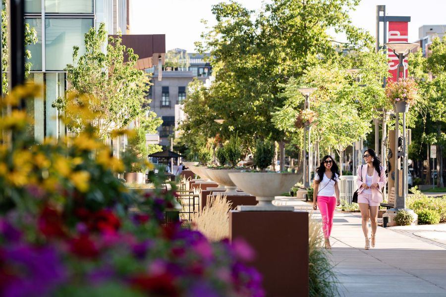 Denver Shopping District Dining & Events at Cherry Creek North