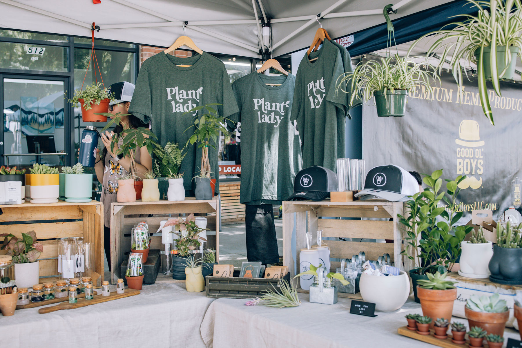 Sidewalk Sale at Happy Day Plants