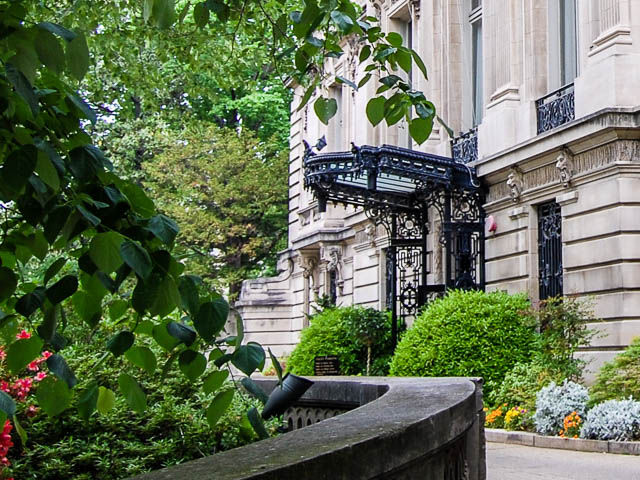 Embassy Row Tour by Washington Walks in the Dupont Circle BID