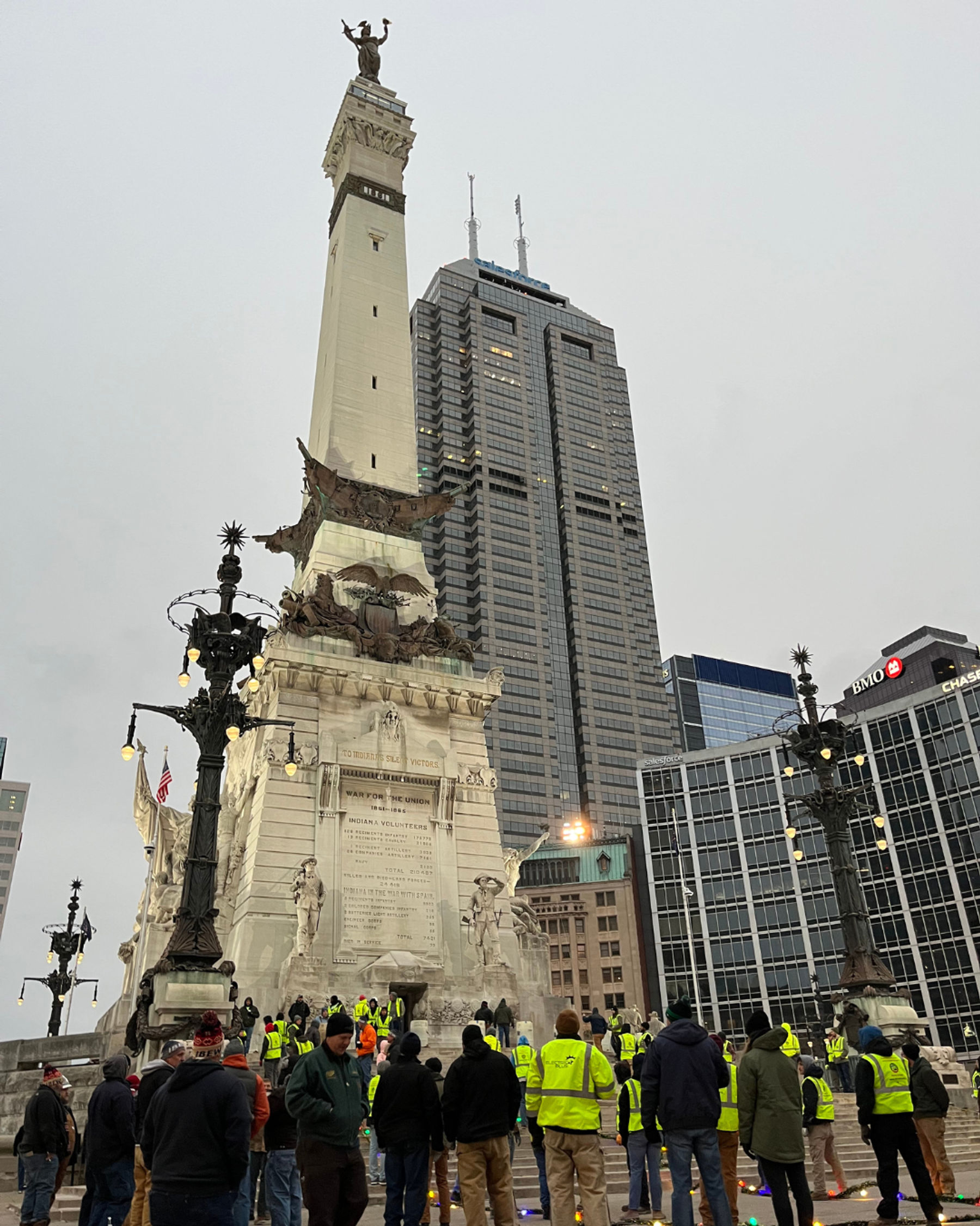 IBEW 481 Installation of Circle of Lights® Downtown Indianapolis