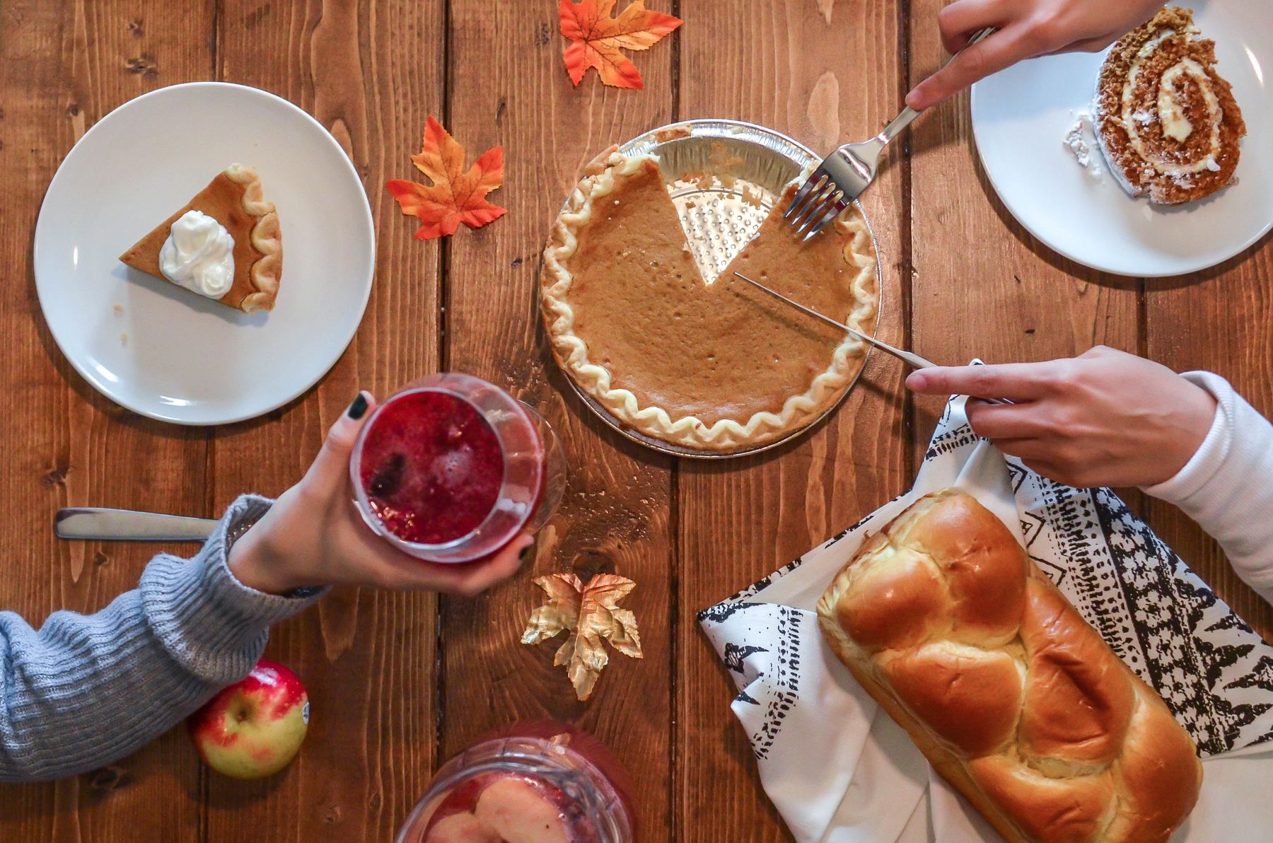 Stress-Free Thanksgiving Hosting