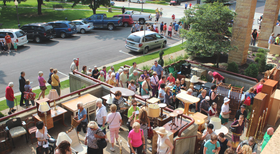 charter-house-31st-annual-sidewalk-sale-downtown-rochester-mn