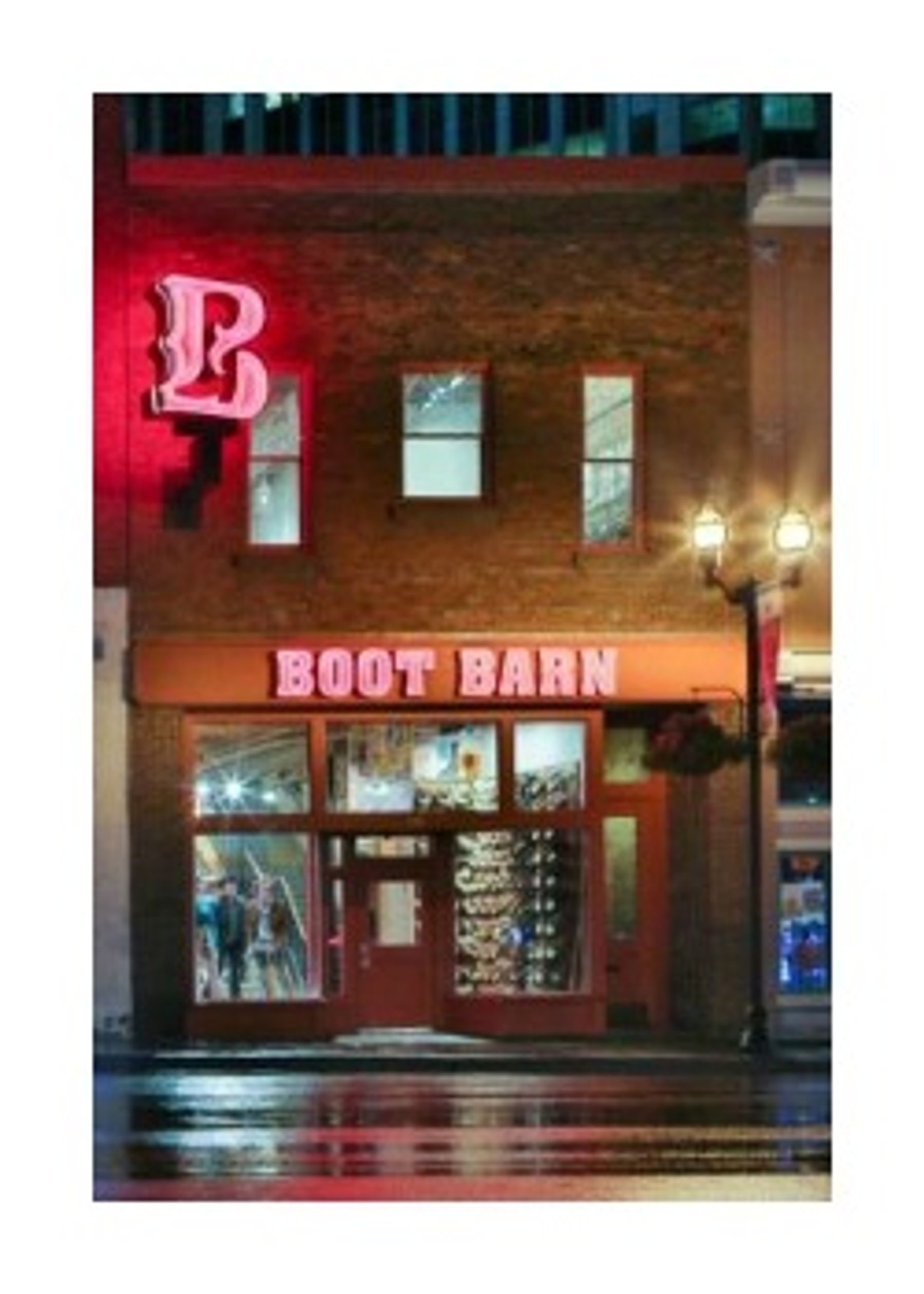Boot Barn to open store on East University Drive